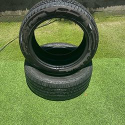 2 Tires 305/45 R22 —— 2 Llantas 305/45R22