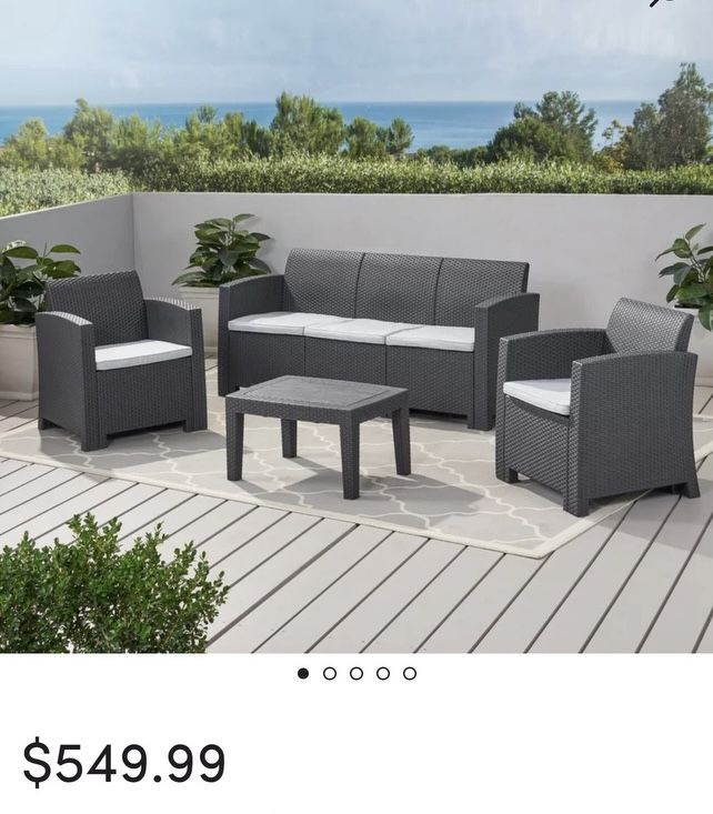 5 - Person Outdoor Seating Group with Cushions. 