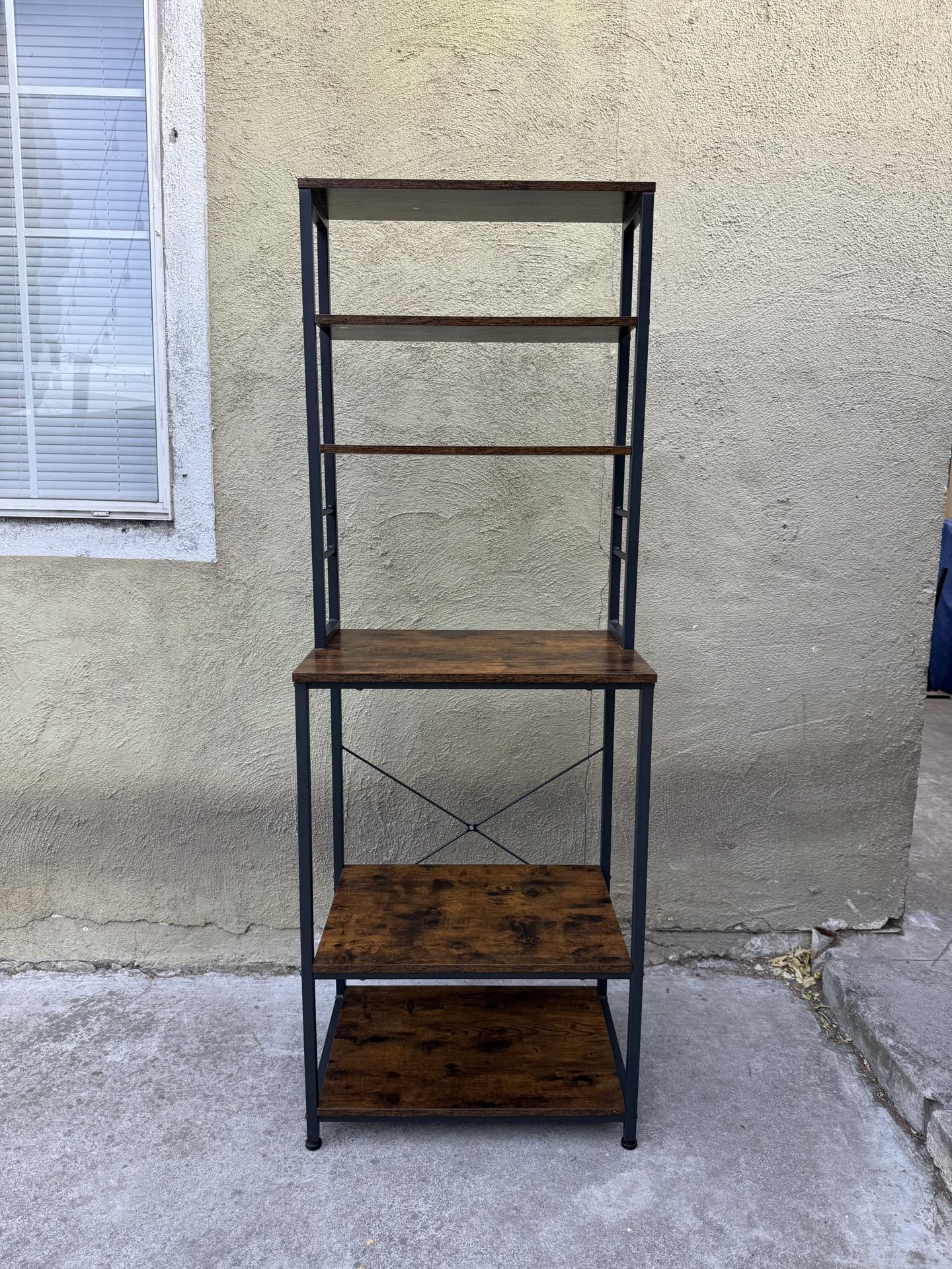 Kitchen Shelves And Storage 