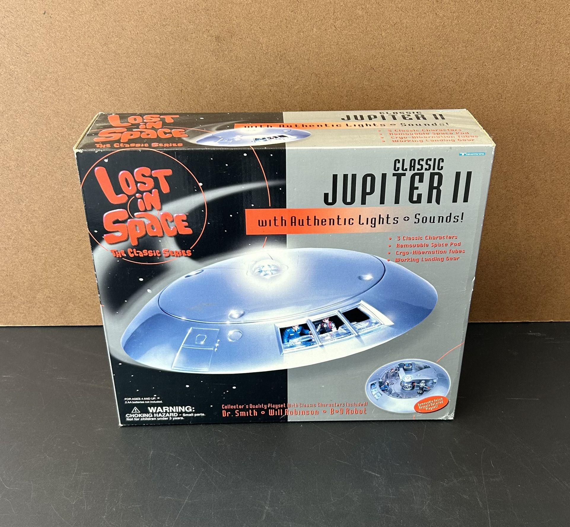 1998 Trendmasters LOST IN SPACE  The Classic Series “CLASSIC JUPITER 2” Toy Spacecraft Playset(pre-owned)