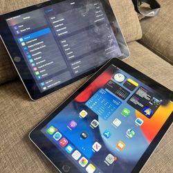 2 IPads Air  2 Gen Unlocked 