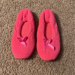 Ladies House Slippers, Small 5 To 6