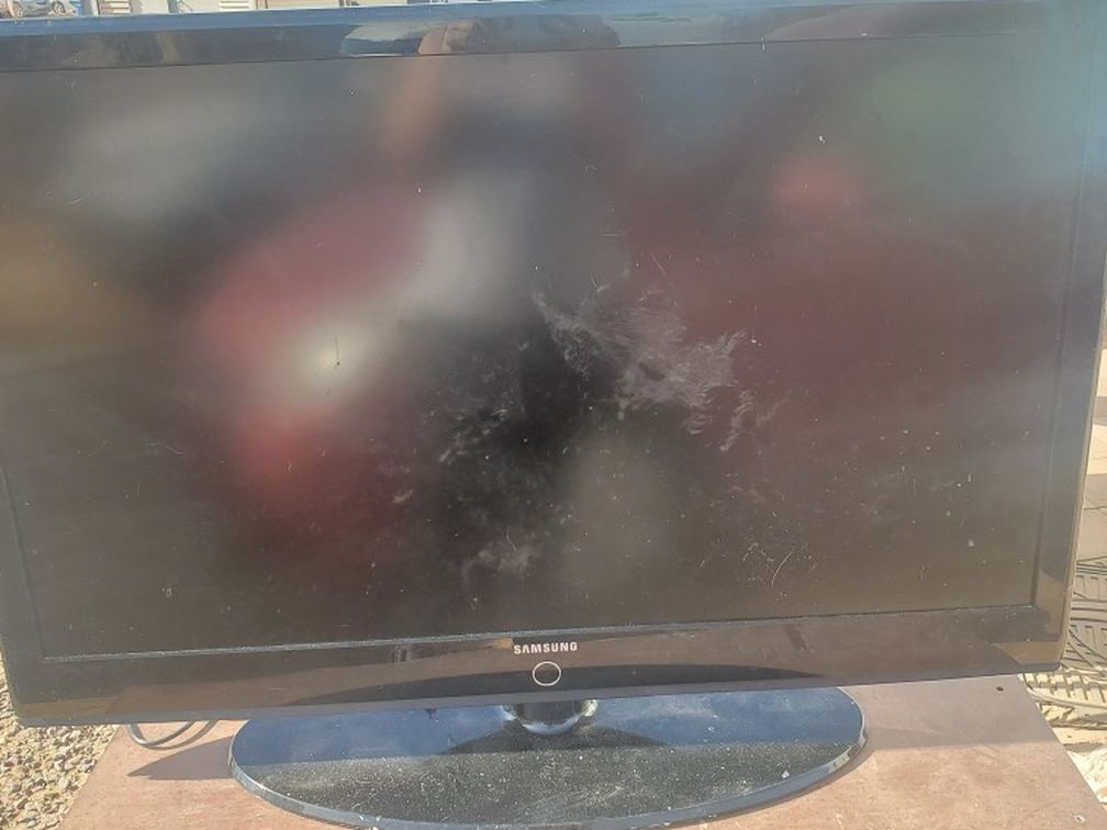 Samsung 43" TV