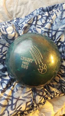 900 Global Money Badger bowling ball