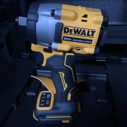 ATOMIC 20V MAX Cordless Brushless 1/2 in. Variable Speed Impact Wrench (Tool Only)