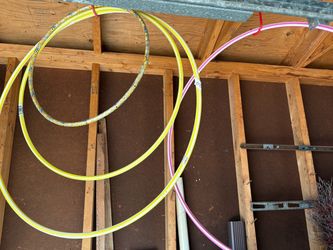 4 Hula Hoops - Assorted sizes