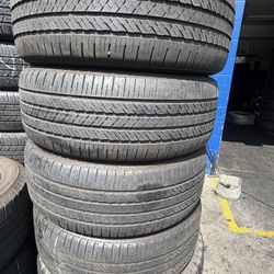 235/50/20 Vendo Un Set De Llantas Marca Bridgestone Con 80% De Vida Las 4
