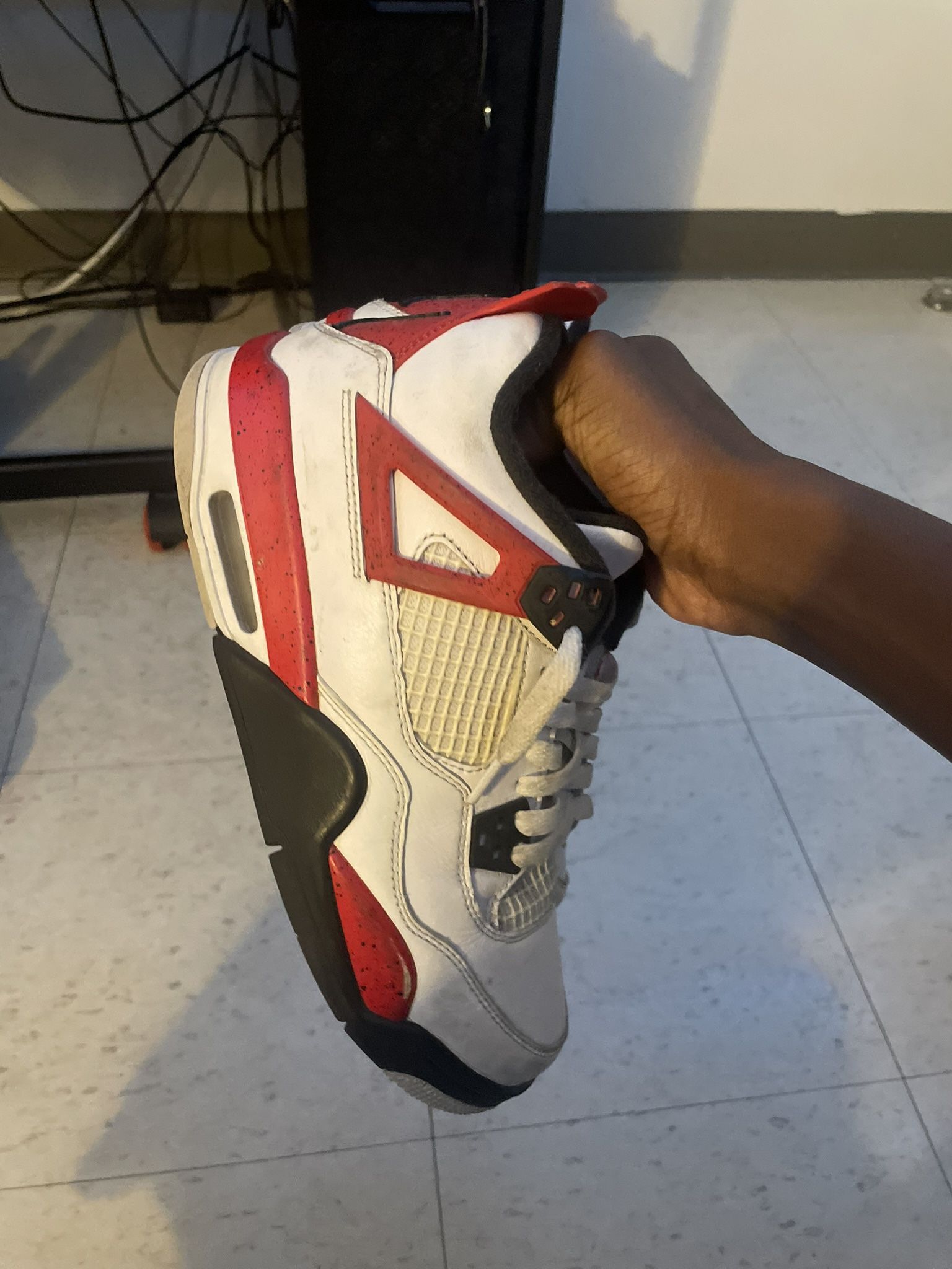 Jordan 4’s Red Cement -size 6.5 In Grade School