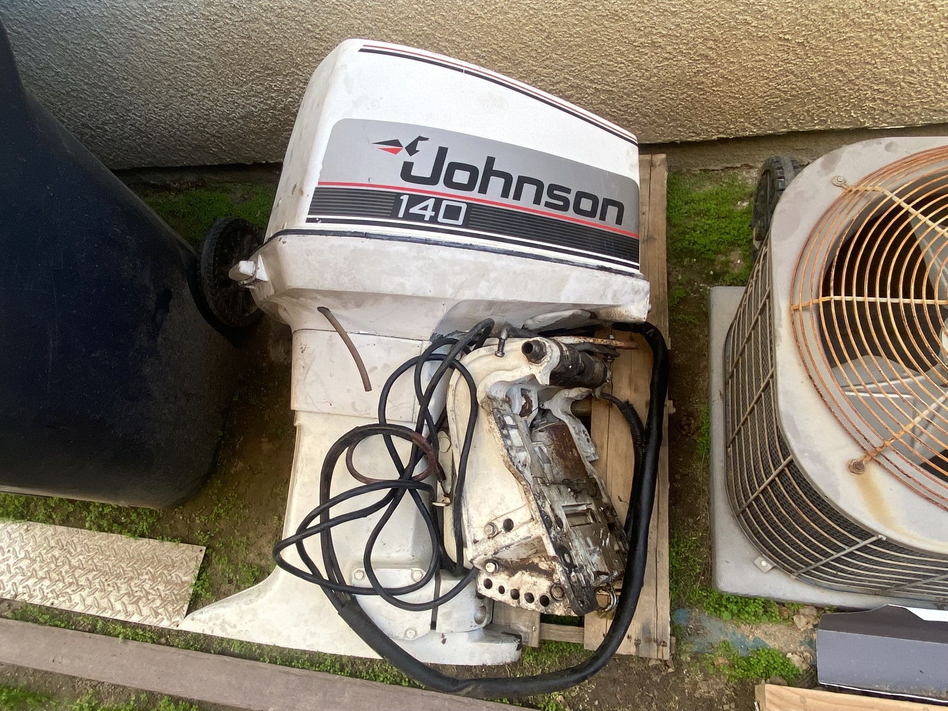 Johnson 140 Outboard Boat Motor