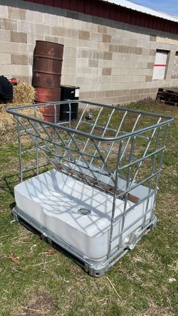 Inc Tote Livestock Hay Feeders