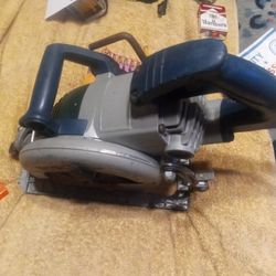 Está Muy Bueno Trabaja Bien