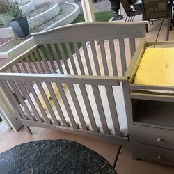 Crib and changing table combo
