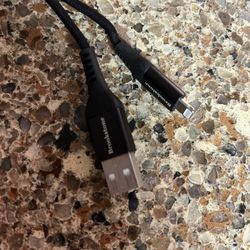 Brookstone brand premuim cable connector cord works with most iphones and ipads see photo for connection type
