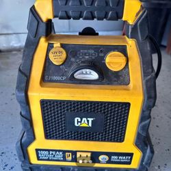 CAT Jump Starter And Tire Inflator 