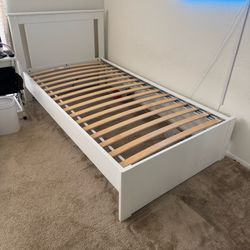 IKEA SONGESAND Twin Bed Frame, white Good Condition