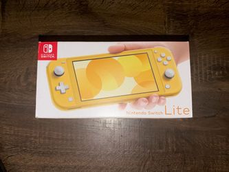 Nintendo switch lite yellow
