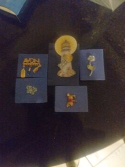 5 Broches From Avon Vintage Jewelry