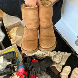 Ugg