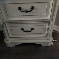 Queen Bedroom Set 