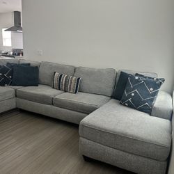 Sectional Sofa (Need Gone ASAP!!)