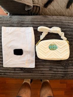 White Leather purse on sale 🔥💯