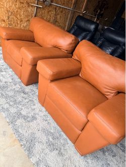 Set of 2 extra-large, comfortable sofas
