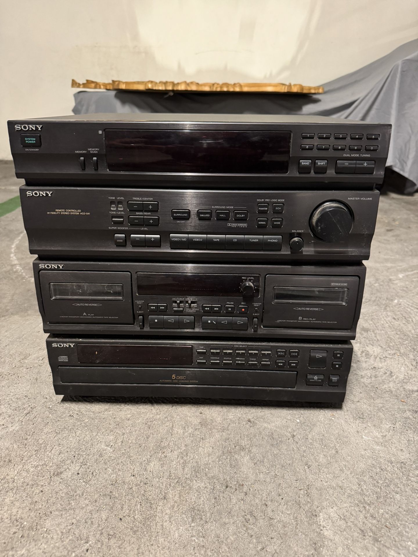 Sony HCD-461. Compact Disc Desk Receiver