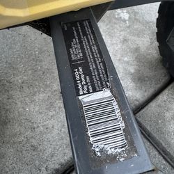 Gorilla cart model GCG-4 600 pound capacity 4 cubic feet