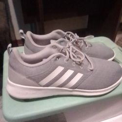 Women's Adidas Shoes (Size 10)