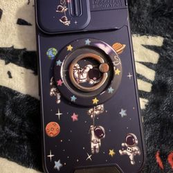 Set of 5 iPhone 16 Pro Max cases. 