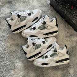 Jordan 4’s Military Black 