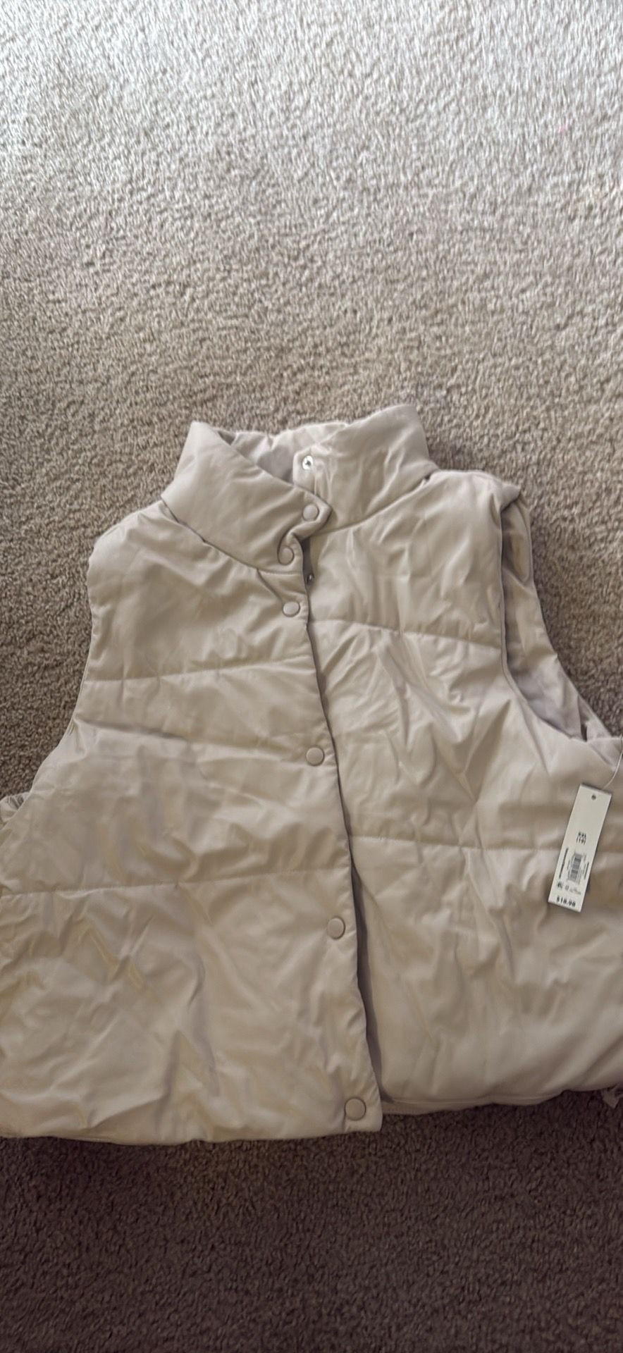 Puffy soft tan vest size XXL