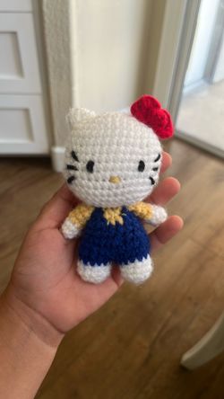 Crocheted hello kitty 4 inches tall, 3 inches wide