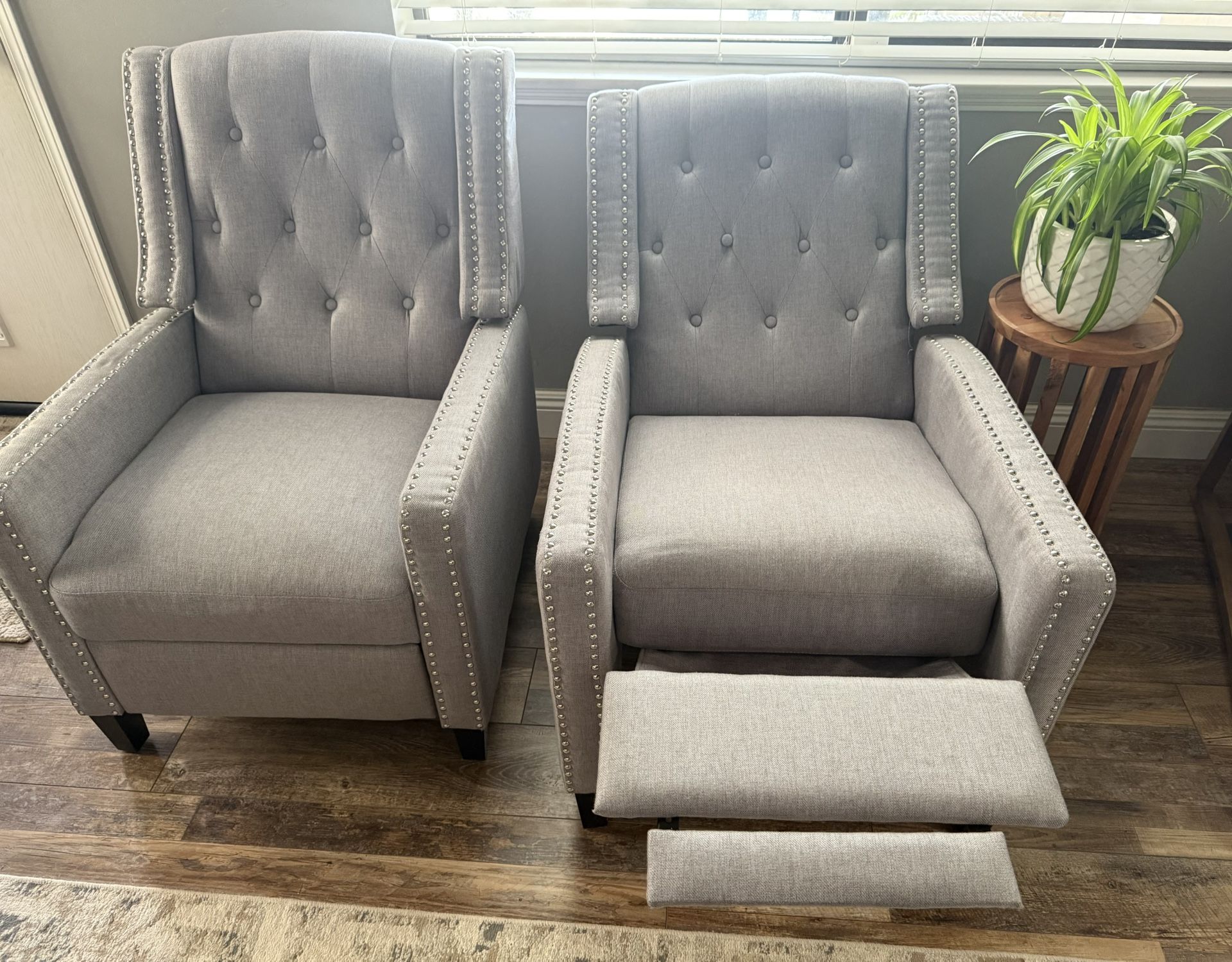 Recliner Chairs