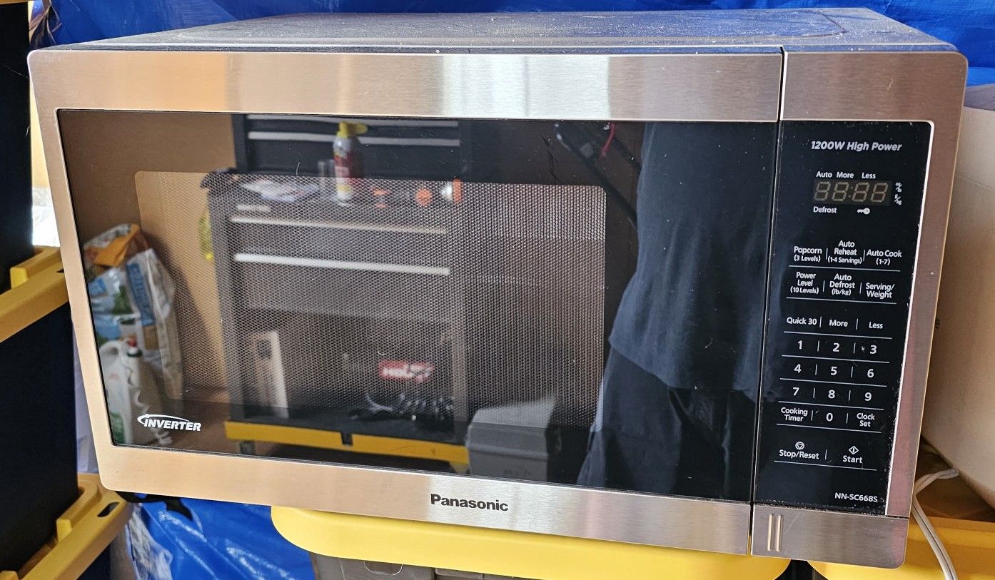 Panasonic 1200 Watt Microwave