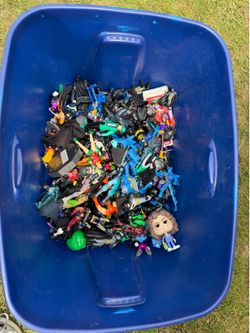 Lot of 550+ Action Figures