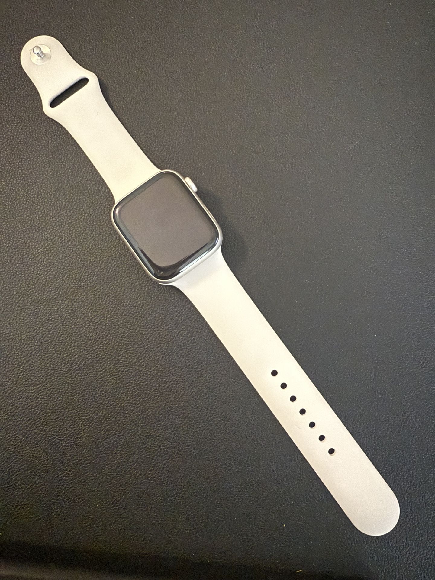 Apple Watch SE 44mm Aluminum (GPS + LTE)