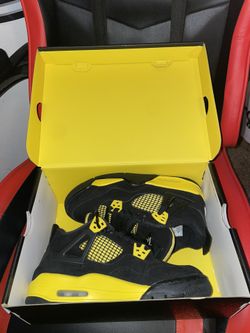 GS Air Jordan 4 Retro Thunder