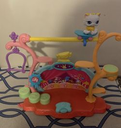 Littlest pet shop Pet show