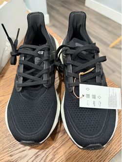 New adidas ultraboost 21 size 7 mens