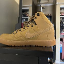 Nike High Top
