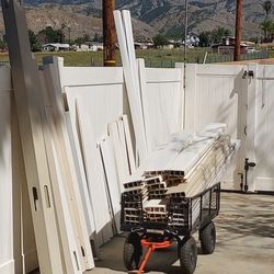 VINYL PRIVACY FENCE RAILS & POSTS