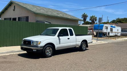 2003 TOYOTA TACOMA 4 cyl xtra cab