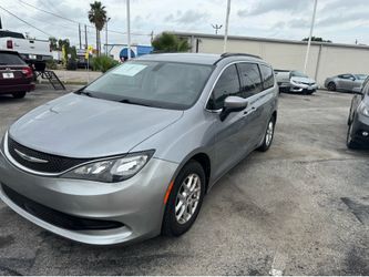 2021 Chrysler Voyager