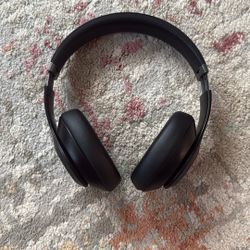 Beats Studio Pro 