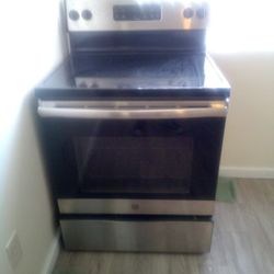 GE Electric Stove Glass Top New