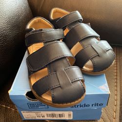 Little Boys 10w Stride Rite Sandals (never used)