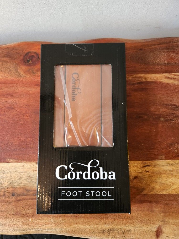 Cordoba Folding Wood Folding Footstool (Rosewood) Guitar Stool