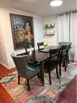 Dining table w/6 chairs