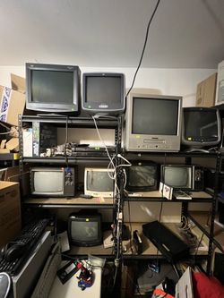 Bunch of CRTs for sale Vintage CRT Tube TV & CRT MONITOR